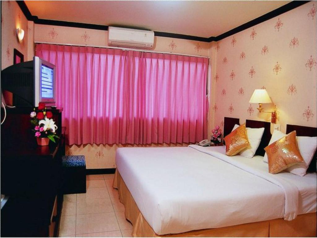 Inn Queen Lotus 3*