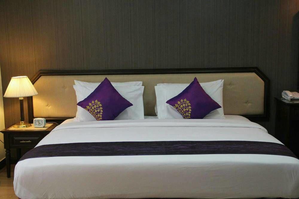 Hotel Yellow Ribbon Hills, Boutique Bangkok