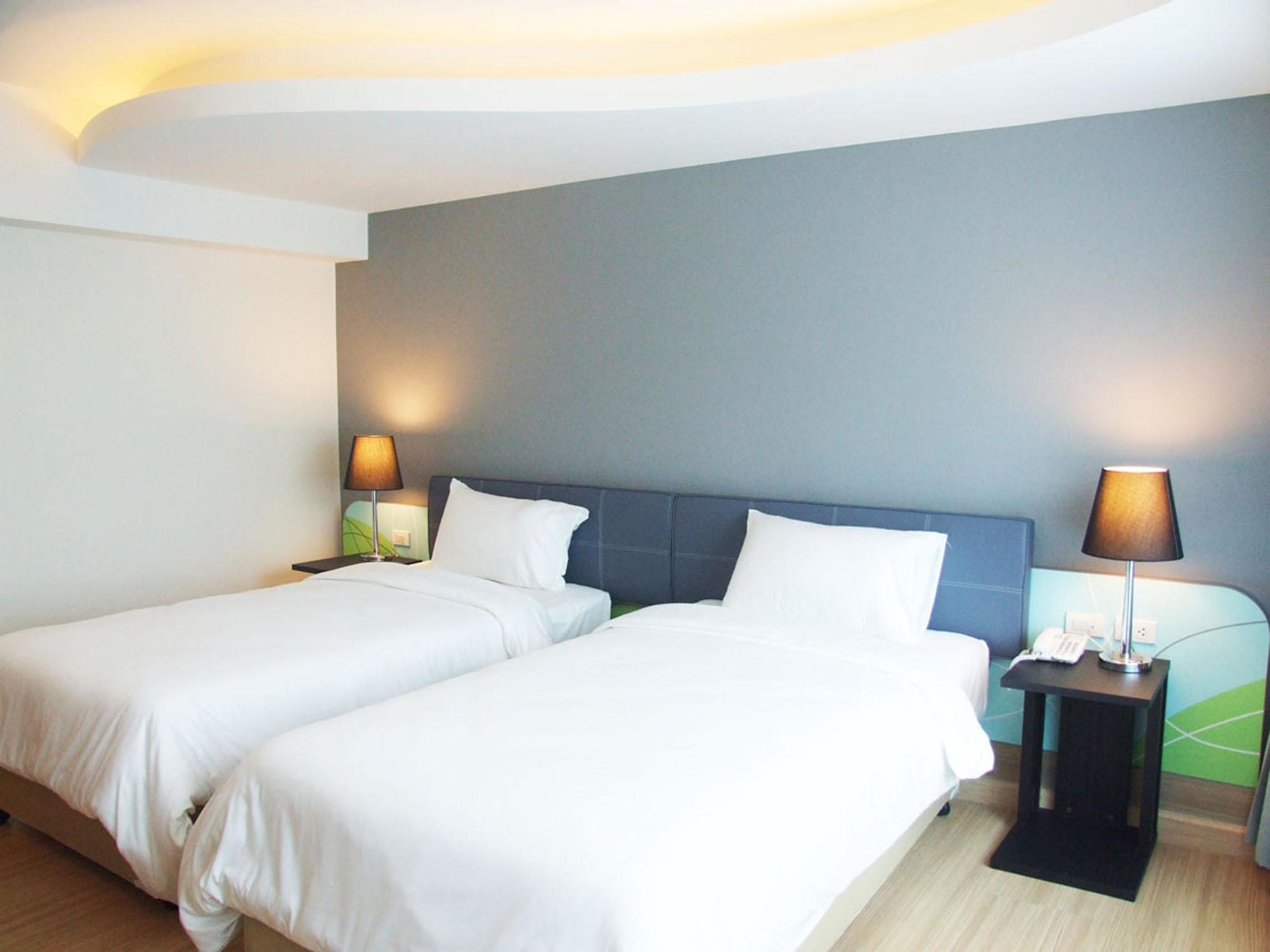 Grand Tower Sathorn Khách sạn 4*