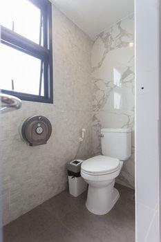 The Cube Silom Albergue