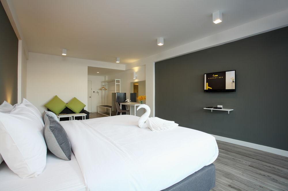 Airport Hotel 3*