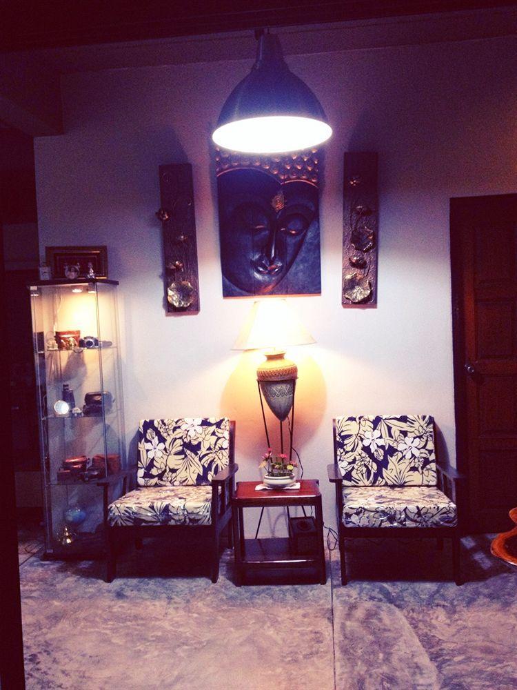 Mon & Yoga Donmueang Bed & Breakfast