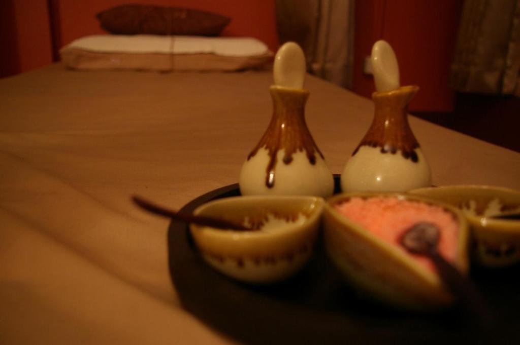 Moom Pon Khlai & Hostel *