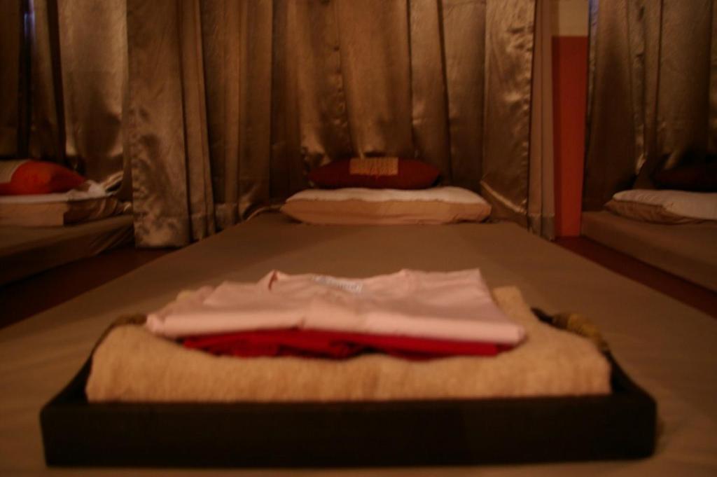 Hostel Moom Pon Khlai &
