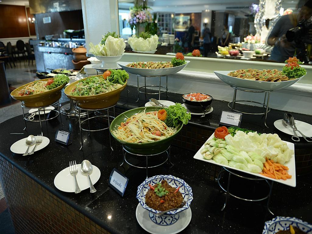 Hotel Executive Club At Windsor Bangkok