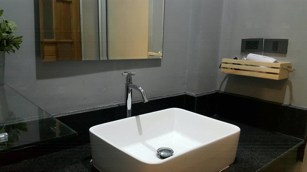 Hotel Admire Thonburi 3*