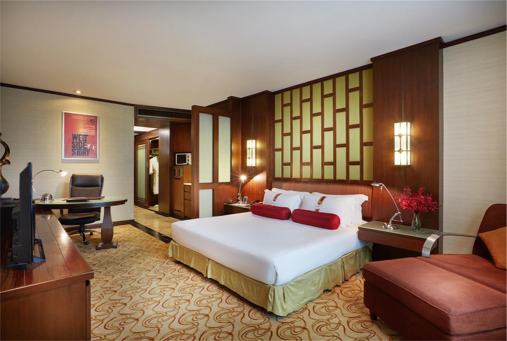 Khách sạn The Davis Bangkok