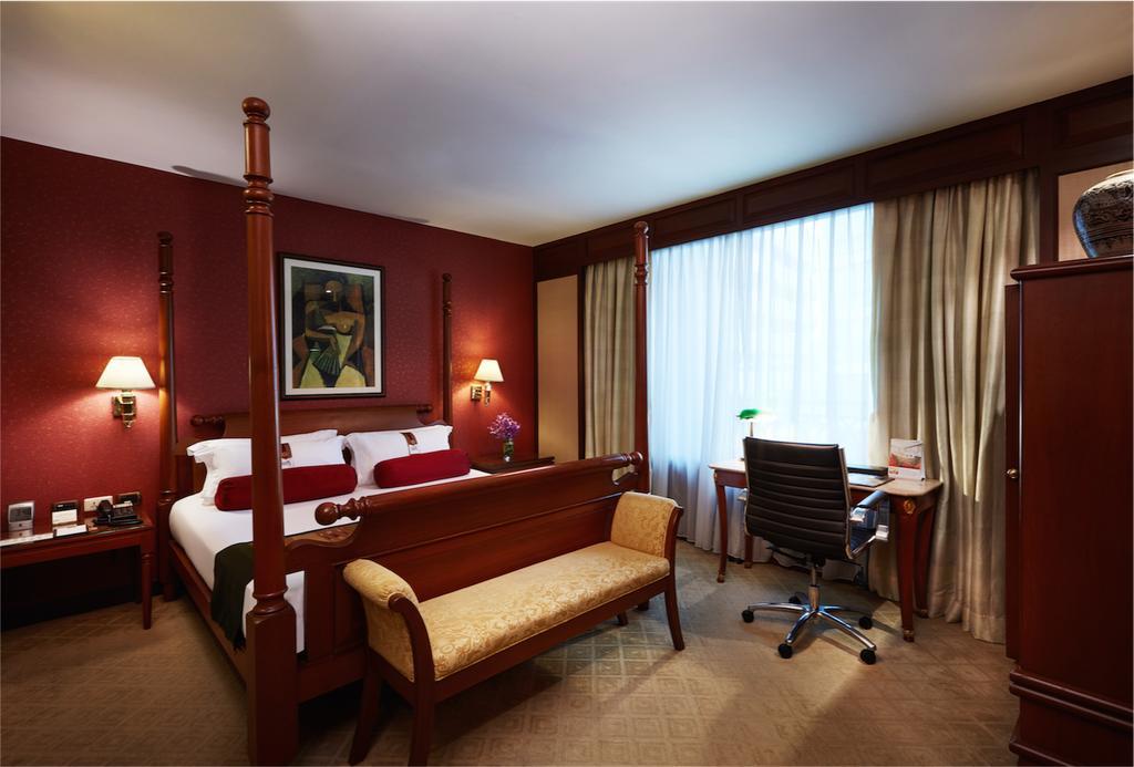 Khách sạn The Davis 4*
