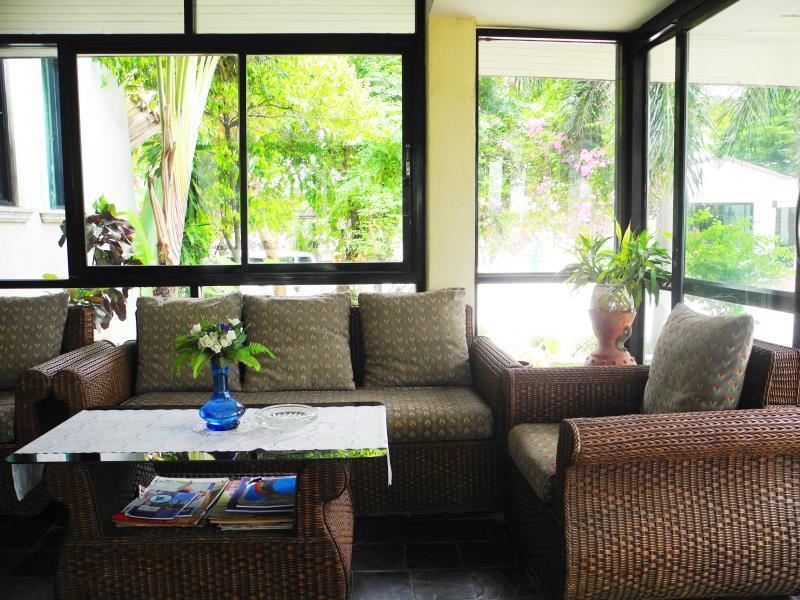 Platinum Place Hotel