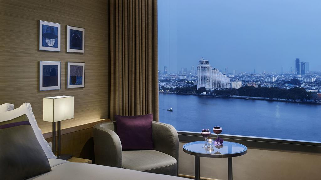 Hotel Avani Riverside -sha Certified 5*
