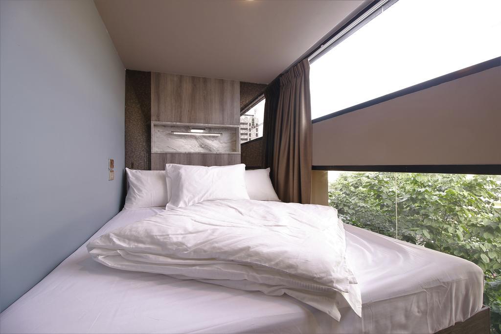 168 Hostel *