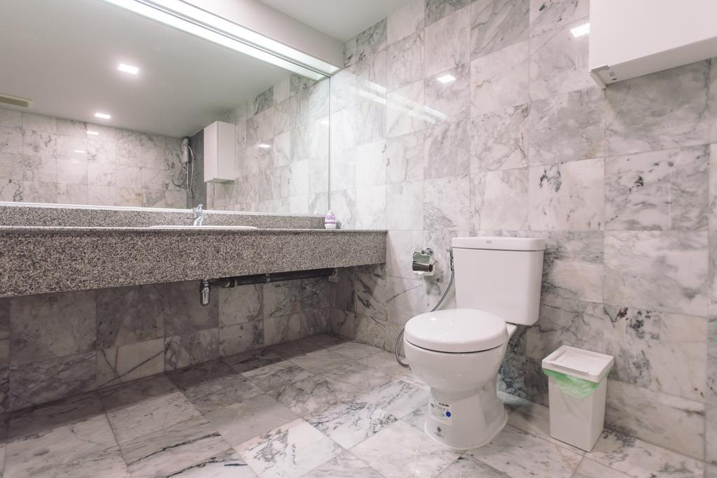 Silom 2 Bedrooms Bts S6
