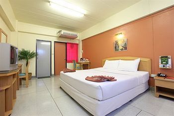 Grand Mandarin Latphrao 130 Hotel 2*