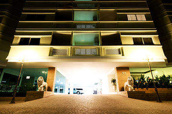 The Chateau Luxury Serviced 3* Bangkok