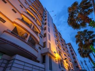 Grand Mandarin Latphrao 130 2*