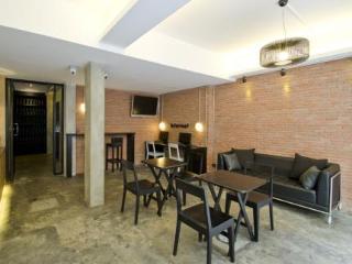 Khách sạn Di Place 3*