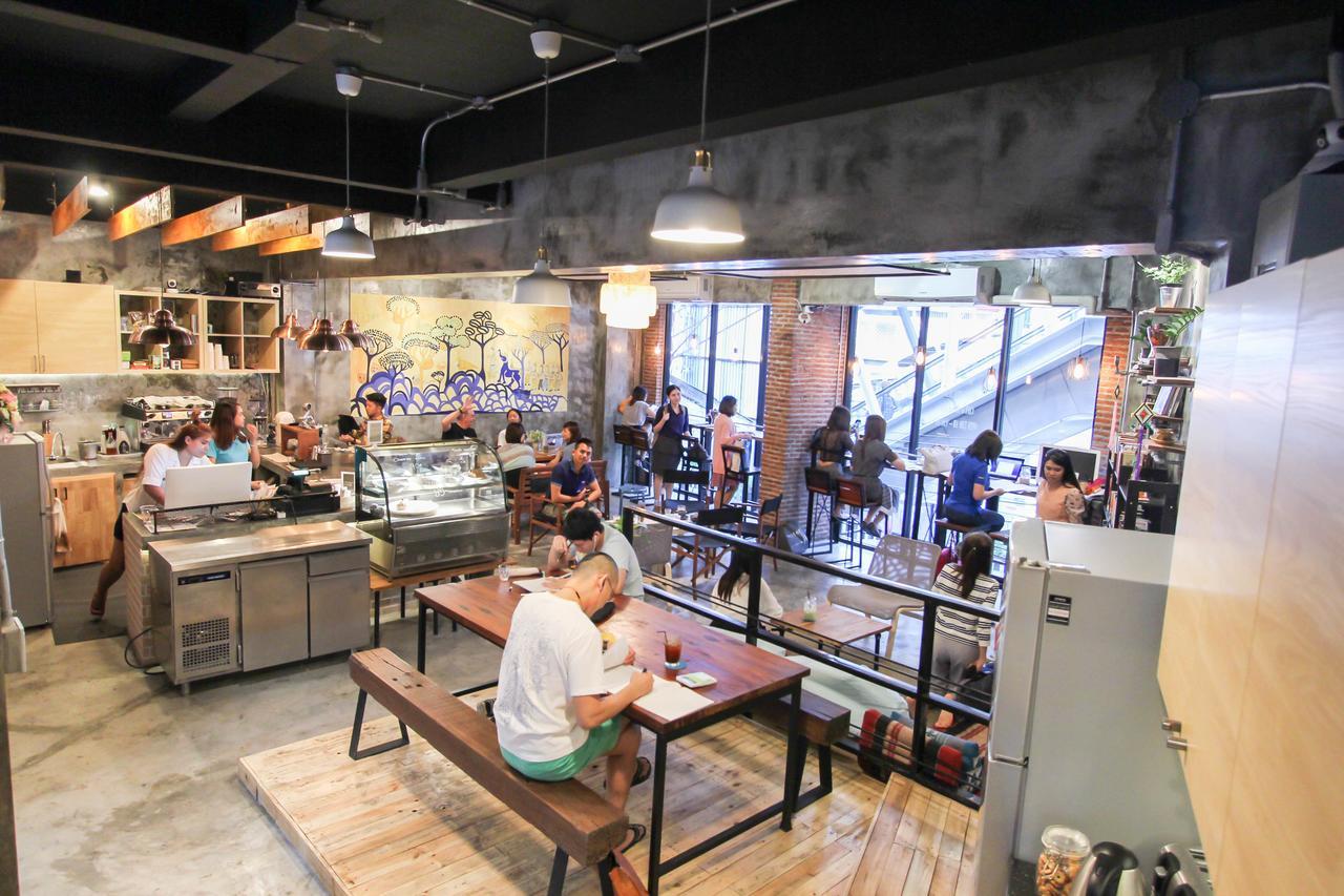 Thonglor Travellers And Cafe Bangkok