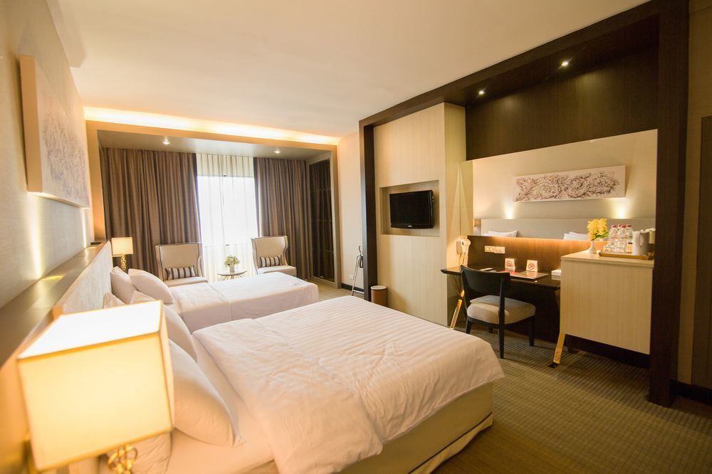 Royal Benja Khách sạn
