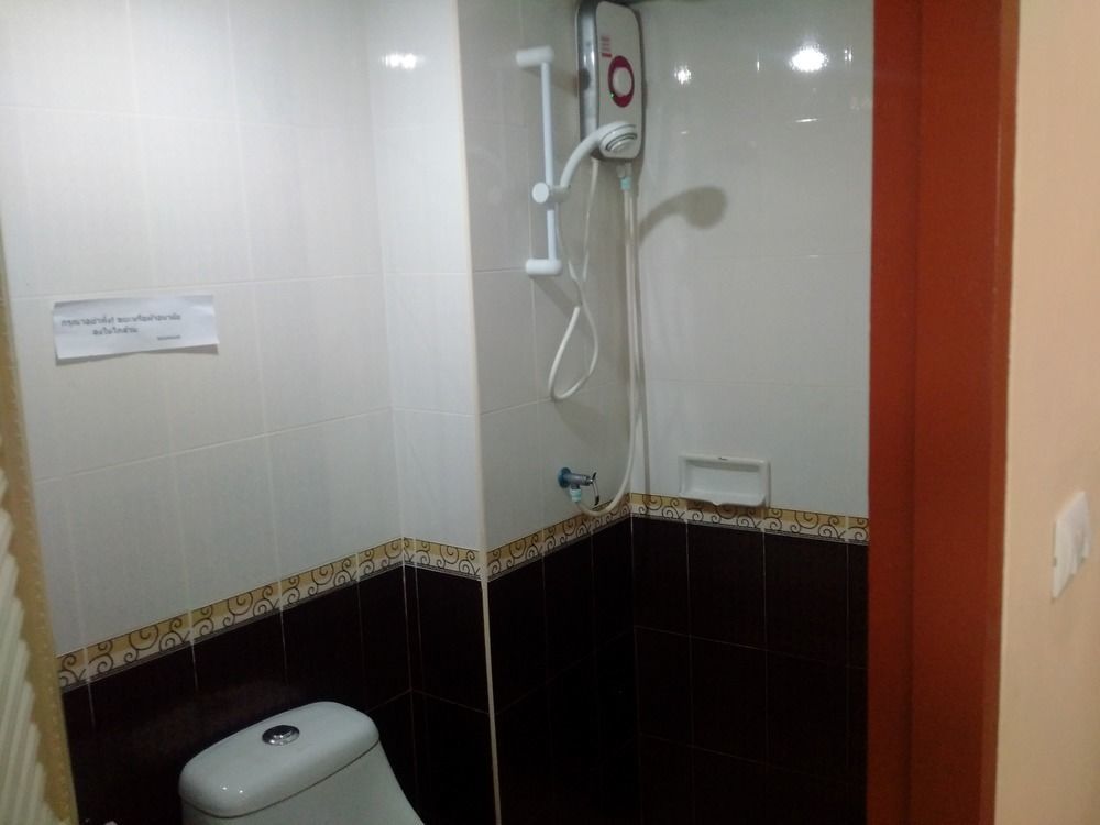 Buddy Place Hotel