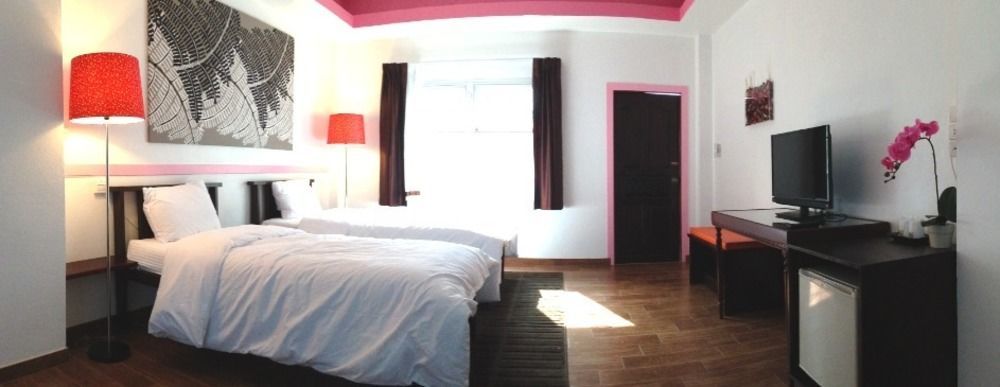 Issara House Hotel 2*