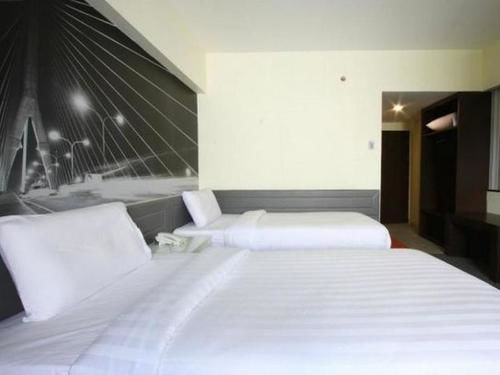 Papa Siriraj Hotel