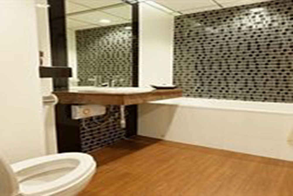 Grand Mandarin Latphrao 130