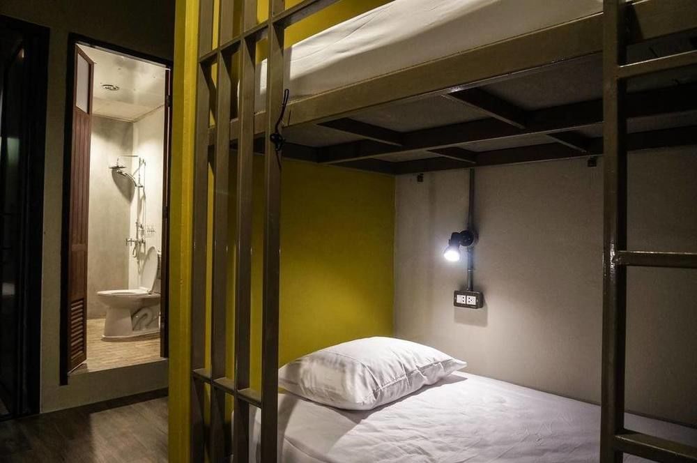 Hostel Monomer *