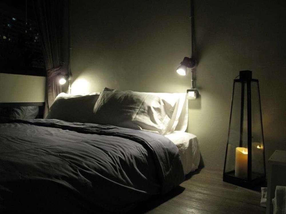 Hostel Monomer *