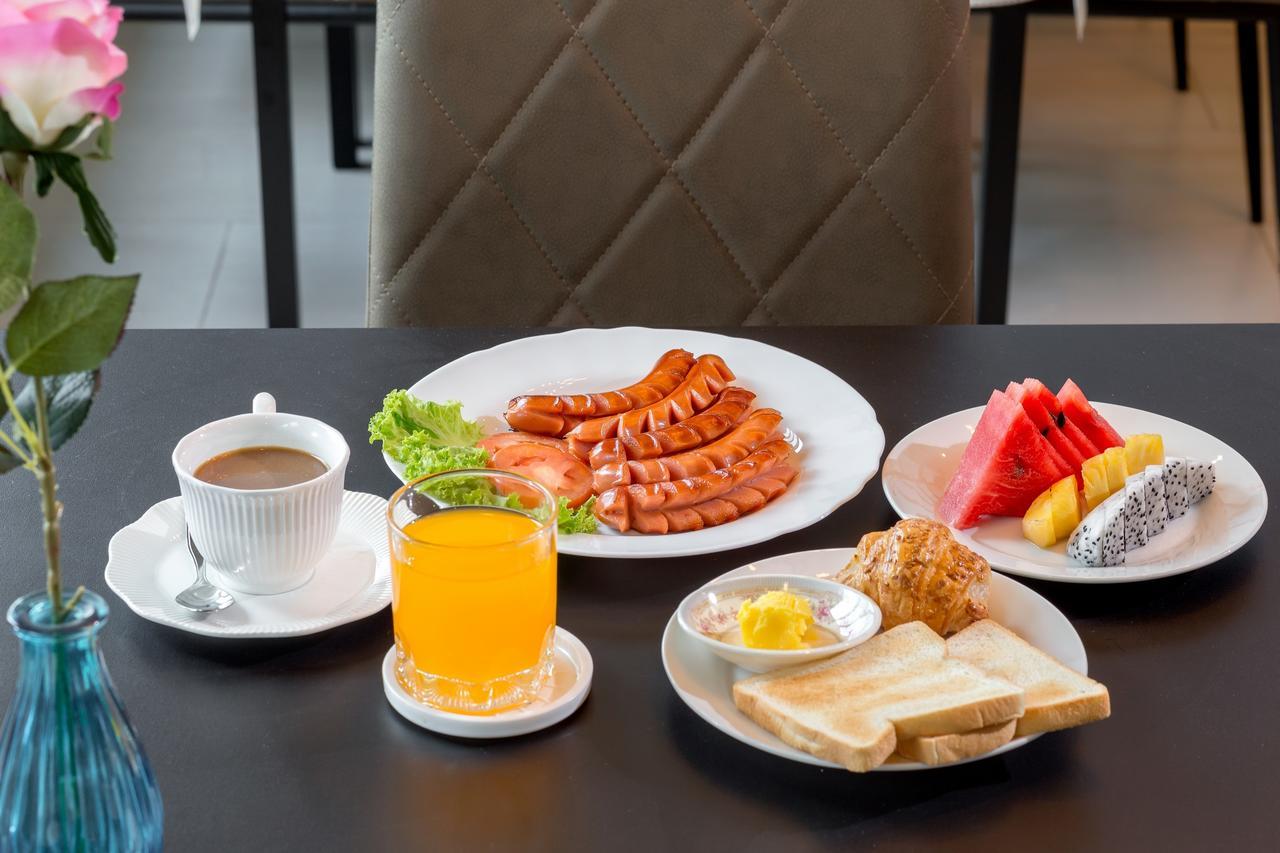 Hotell Roomquest Suvarnabhumi Airport Romklao Soi 6 3*