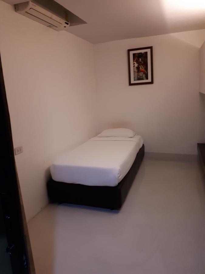 Hotel At One Hualampong