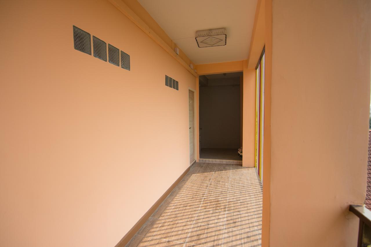 Bann In Suan Apartamento *