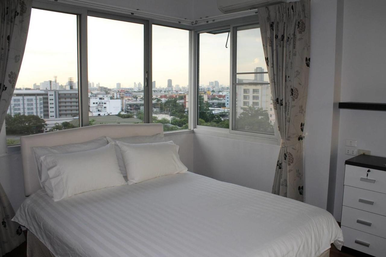 Apartment Penthouse By Jj *