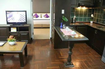 Yellow Ribbon Hills, Boutique Hotel Bangkok