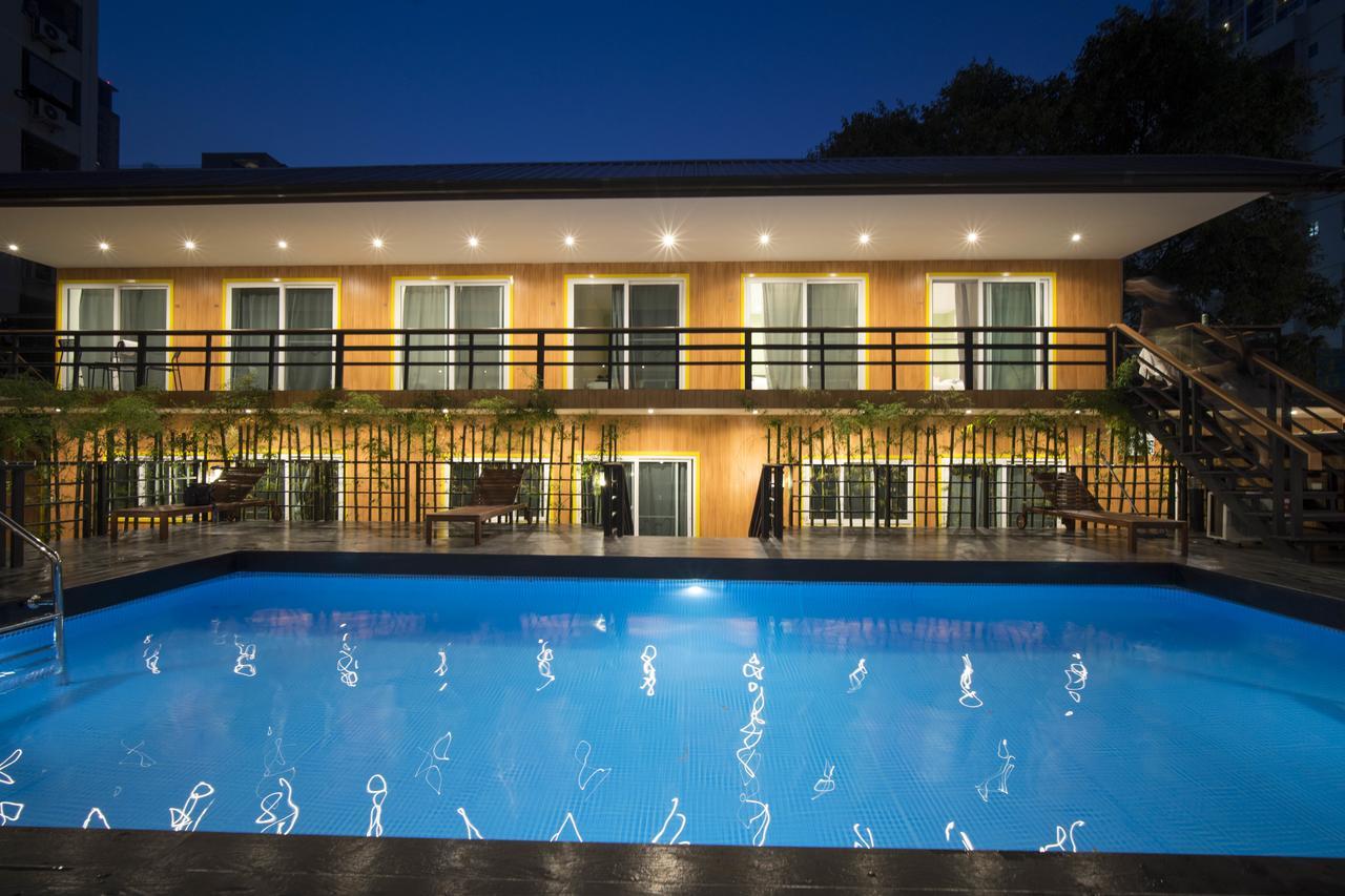Resort M - Mrt Huai Khwang 3*