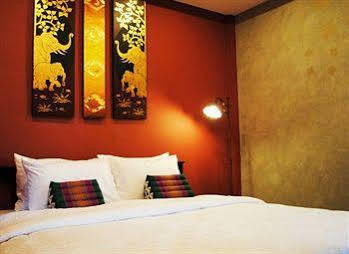 Focal Local Bed & Breakfast