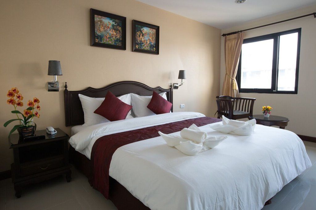 Hotel True Siam Rangnam - Sha Extra Certified