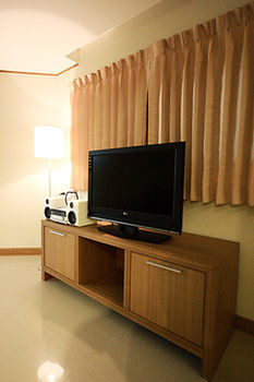The Chateau Luxury Serviced Hotel 3*