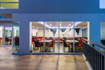 Anajak Hotel 4*