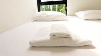 Hostel Holy Sheet *