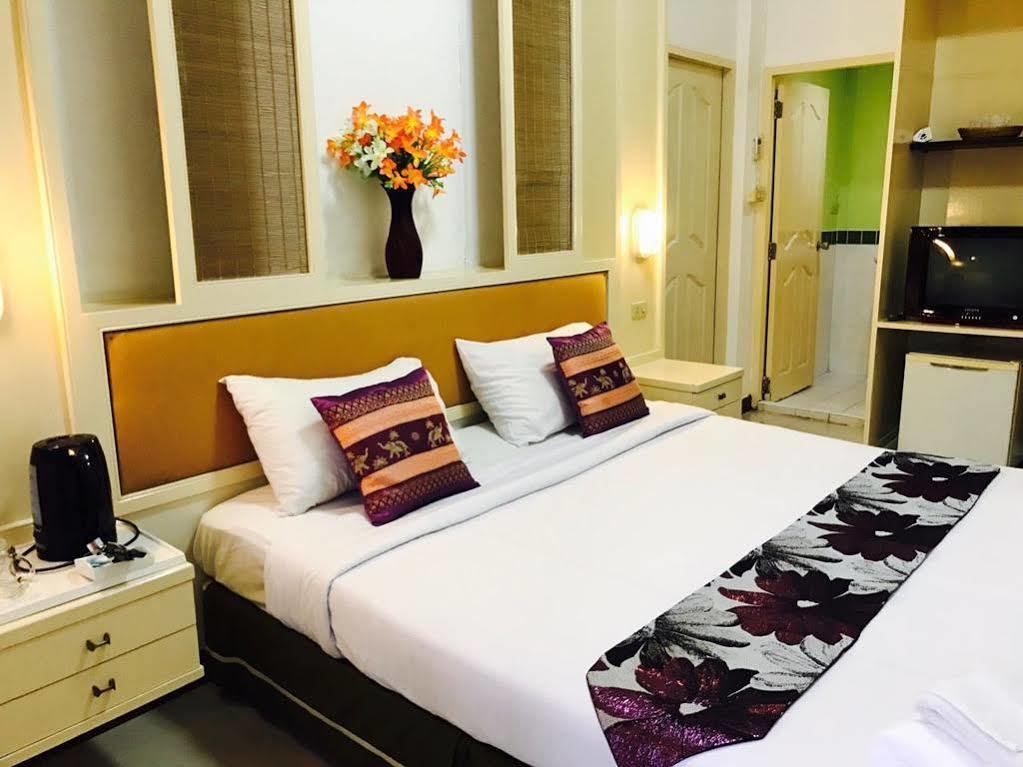Hotel Babylon Palace