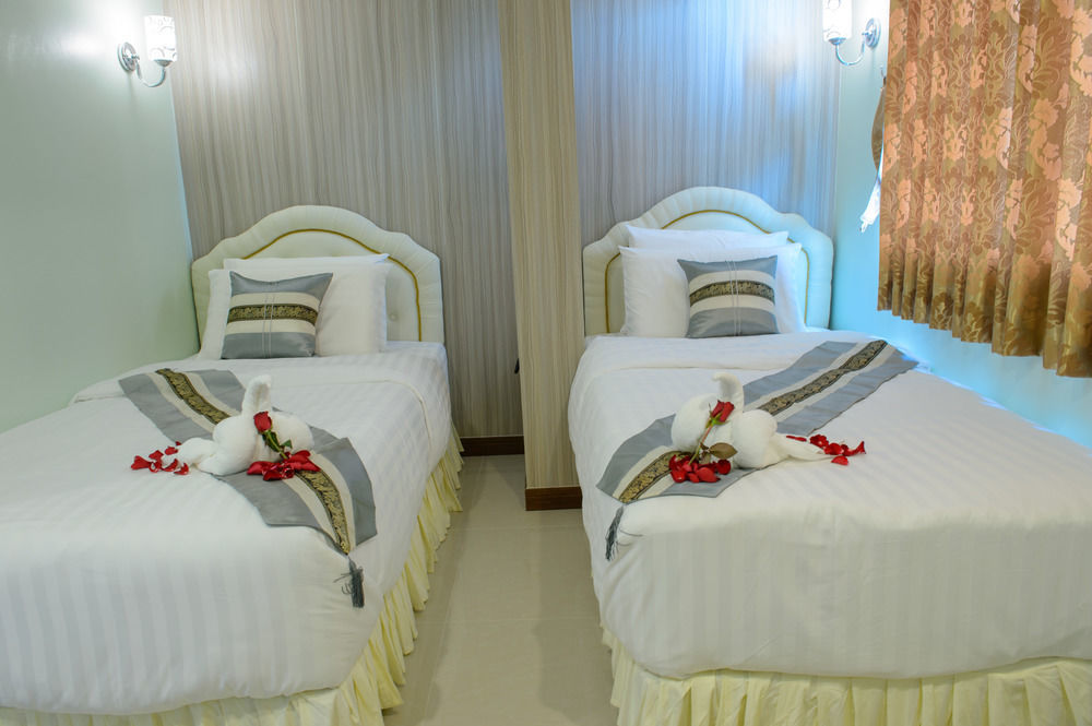 Hotell Roomquest Suvarnabhumi Airport Romklao Soi 6 3*