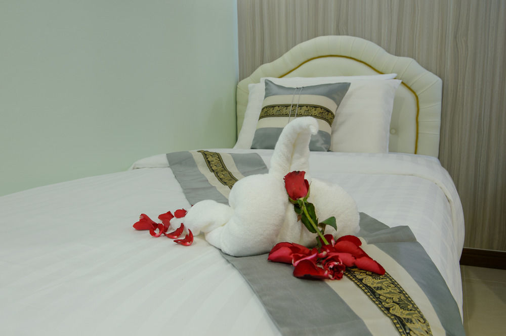 Hotell Roomquest Suvarnabhumi Airport Romklao Soi 6 3*