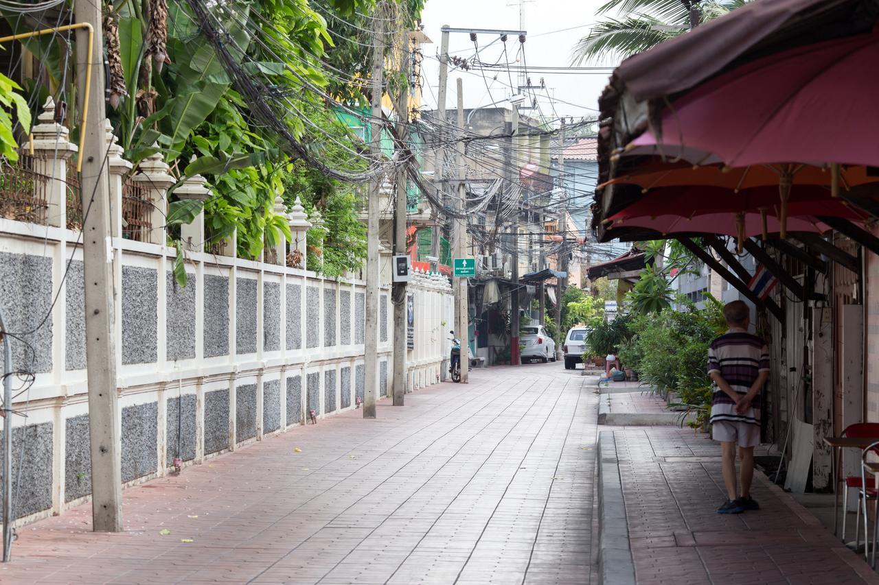 Dilokchan Female Only * Bangkok