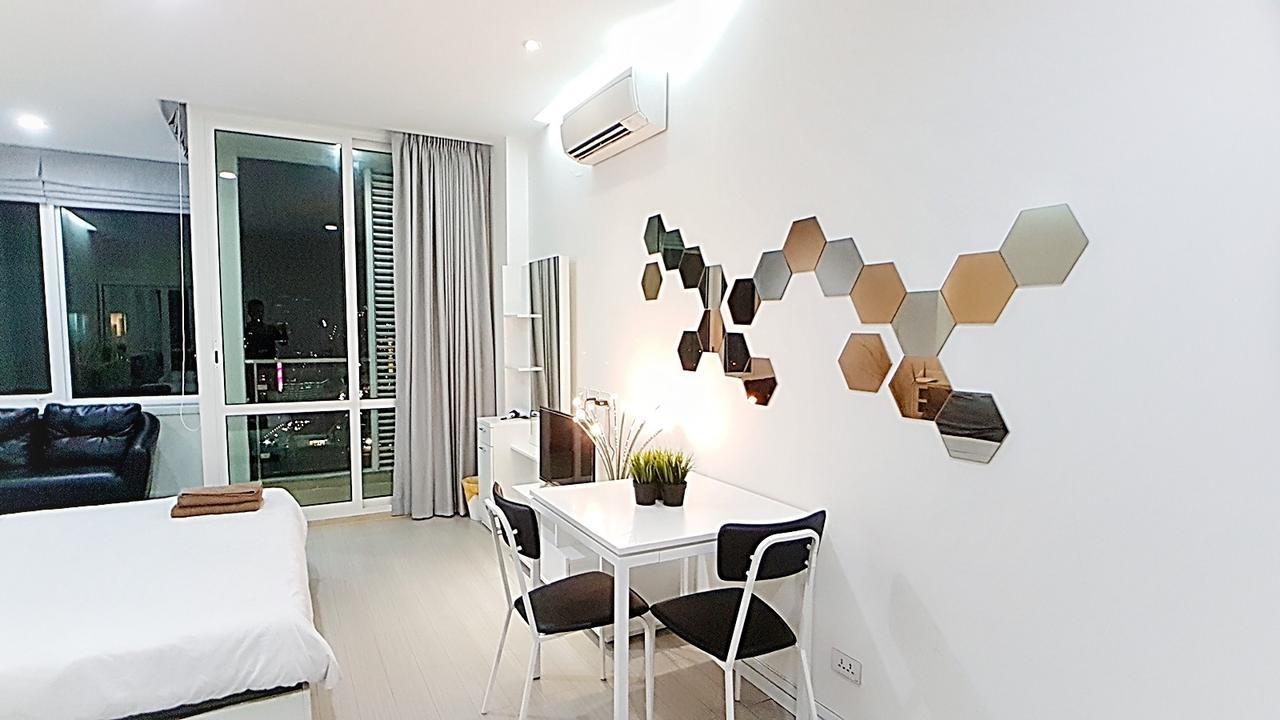 The Mirror Shine Studio Bangkok
