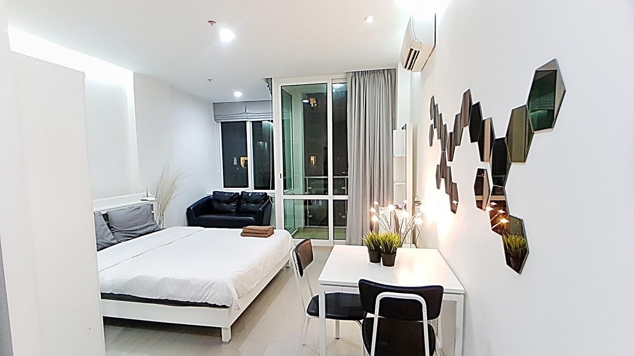 The Mirror Shine Studio Bangkok