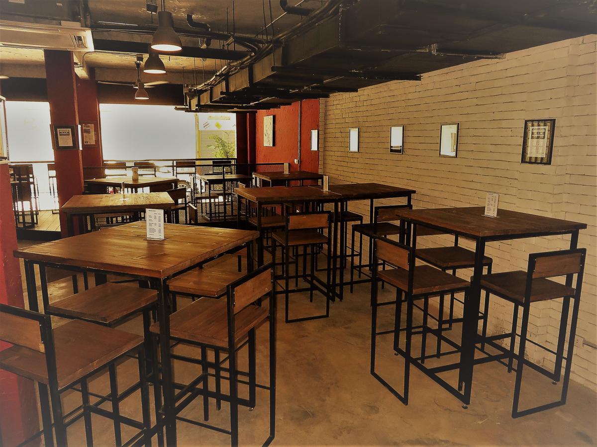 Henry's & Gastropub Hotel 3*