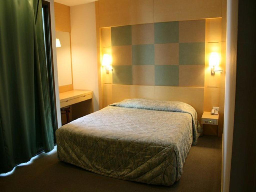 Stars Hotel