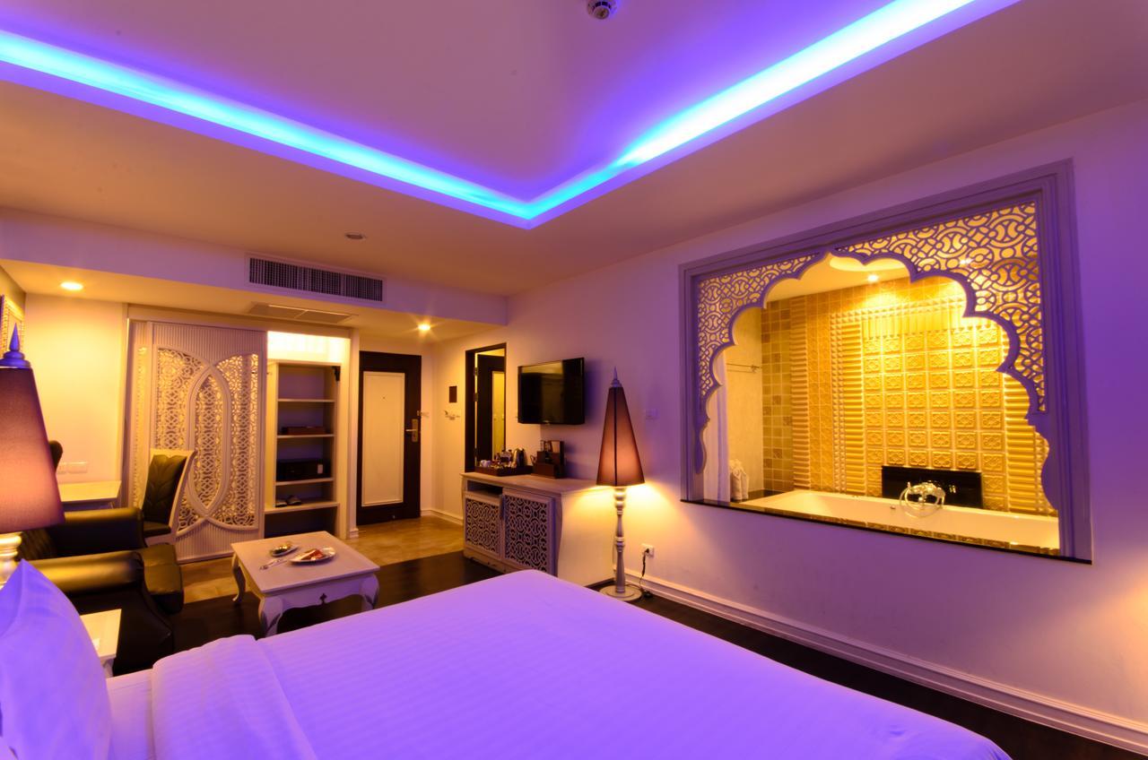 Chillax Hotel
