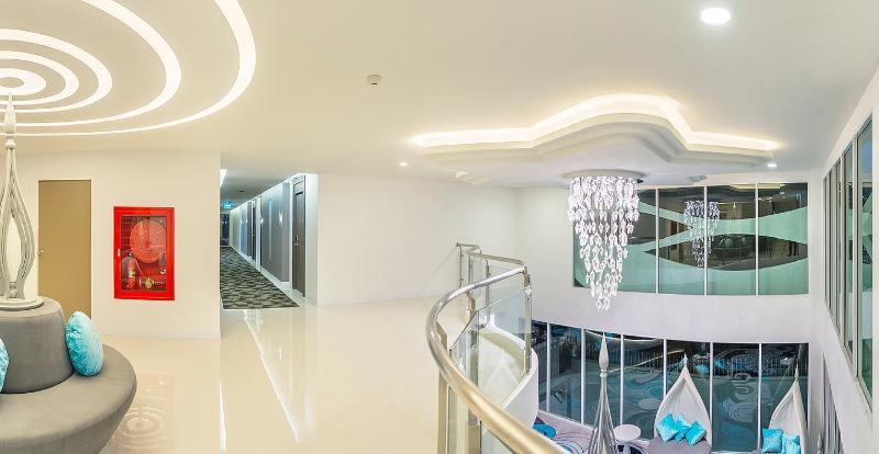 Anajak Hotel 4*