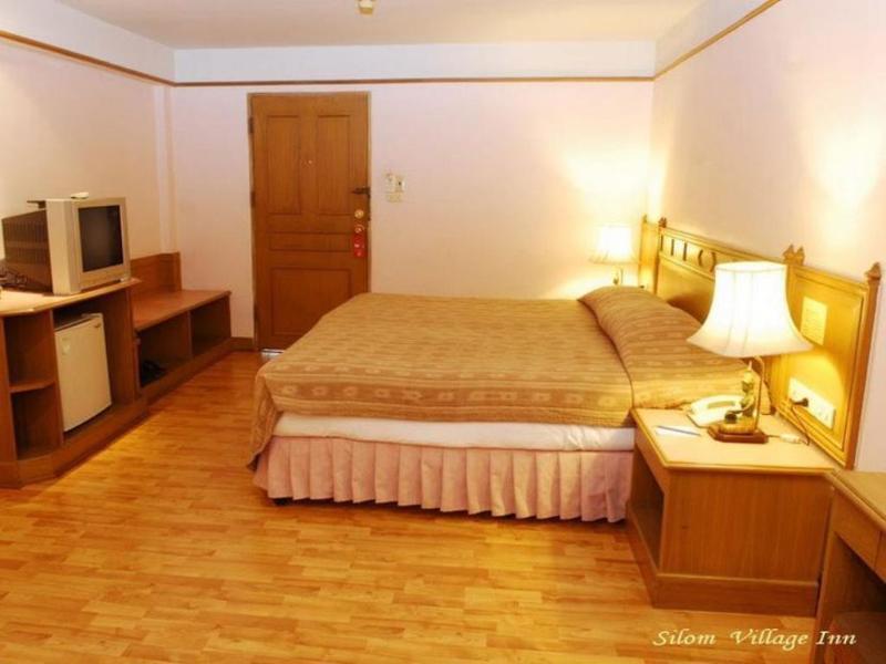 Silom Village Hotel 3*